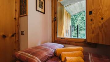 3 chambres, fer et planche à repasser, Wi-Fi, draps fournis