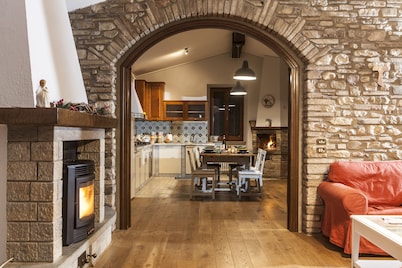 Farmhouse with pool, perfect for families and groups of friends