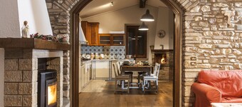 Farmhouse with pool, perfect for families and groups of friends