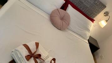1 chambre, fer et planche Ă repasser, Wi-Fi gratuit, draps fournis