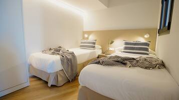 2 slaapkamers, een strijkplank/strijkijzer, reisbedje, gratis wifi