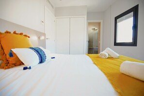 2 bedrooms, iron/ironing board, travel cot, free WiFi