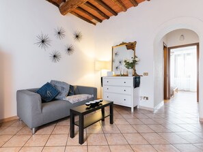 Fernseher, Stereoanlage