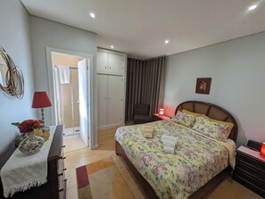 4 Schlafzimmer, Bügeleisen/Bügelbrett, kostenloses WLAN, Bettwäsche