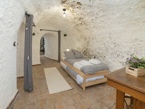 3 habitaciones, tabla de planchar con plancha y wifi gratis 