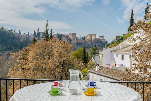 Propriété, Ciel, Arbre, Mur, Immobilier, Bâtiment, Montagne, Printemps, Toit, Maison
