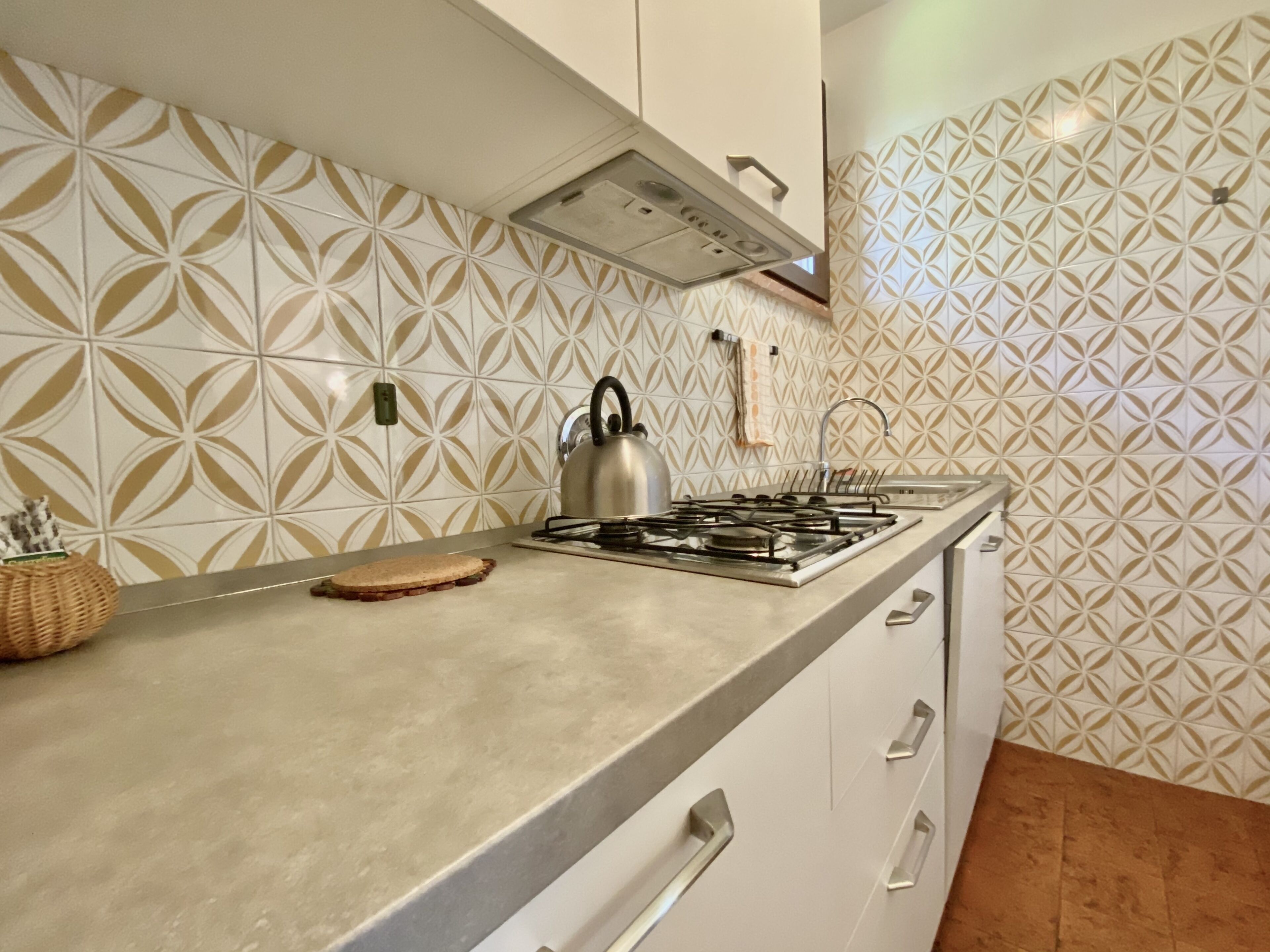 冰箱、微波炉、炉灶、洗碗机