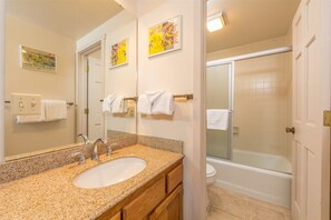 타월, 비누, 샴푸