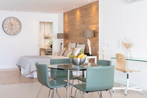 1 chambre, fer et planche à repasser, Wi-Fi, literie fournie