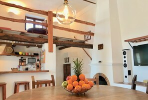 Dining - Villa El Palau. Ibiza (Sant Josep de sa Talaia)