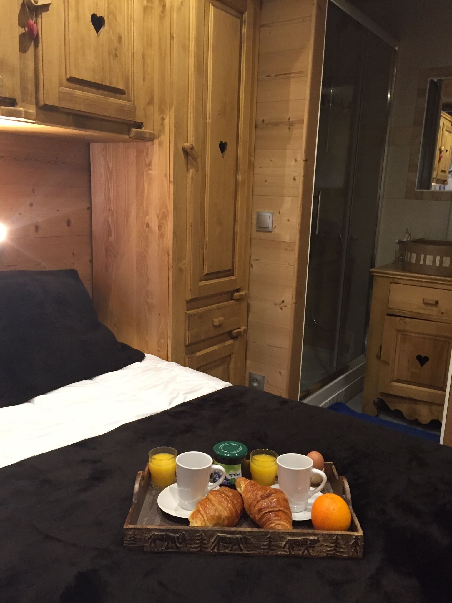 3 bedrooms, WiFi, bed sheets