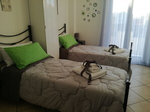 2 bedrooms, in-room safe, iron/ironing board, WiFi