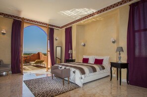 Cortinas opacas y ropa de cama