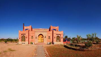 واجهة المنشأة