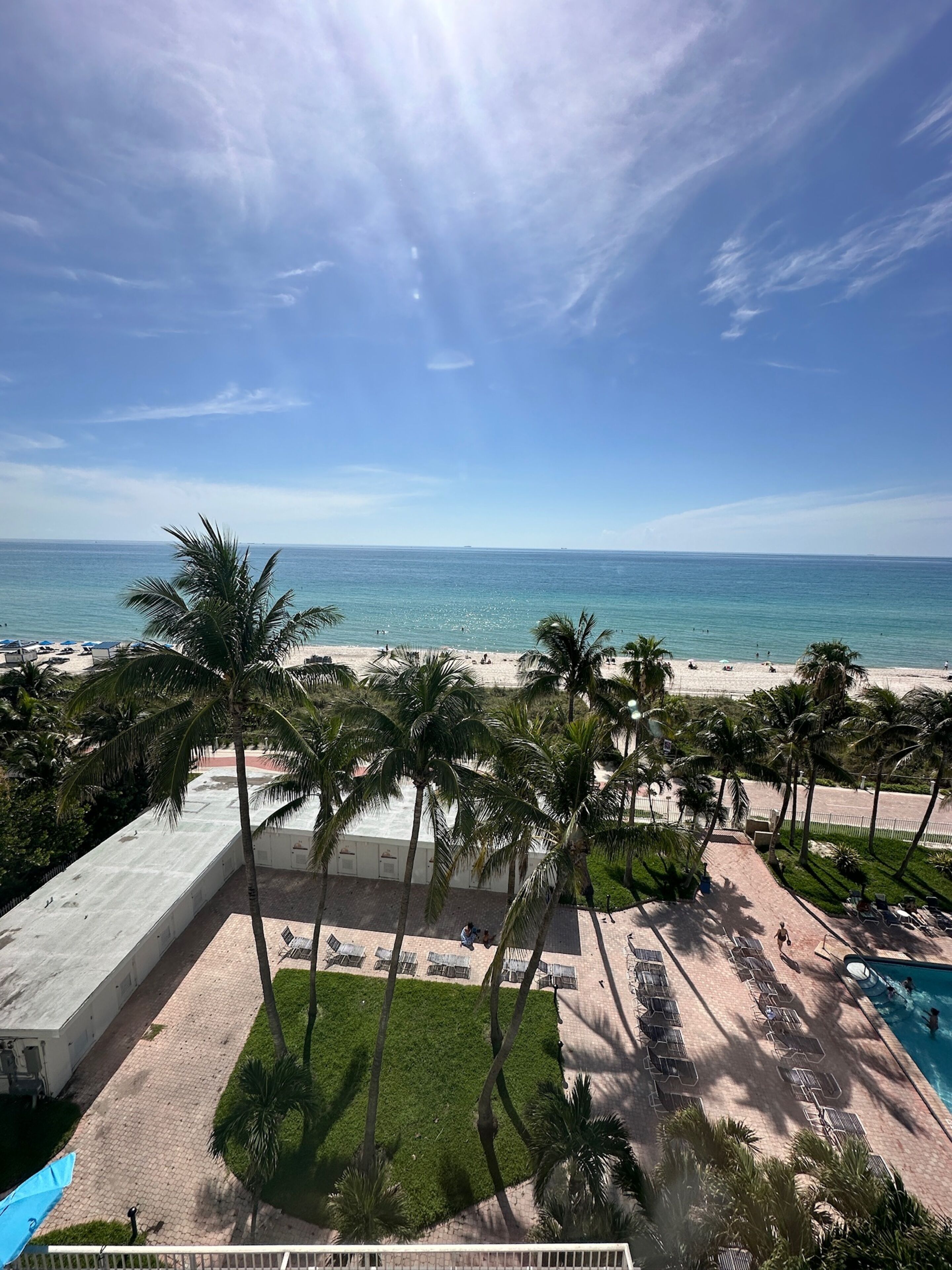 Deluxe Studio, Multiple Beds, Non Smoking, Ocean View | Individually decorated, individually furnished, bed sheets