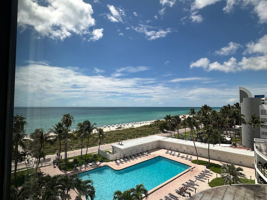 Estúdio família, 2 camas de casal, para não fumantes, vista parcial para o mar | Vista do quarto