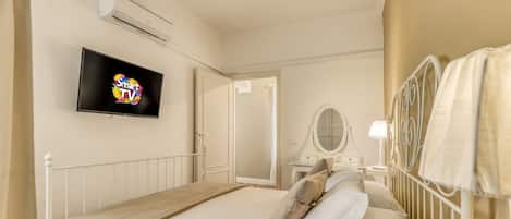 1 sovrum, värdeförvaringsskåp på rummet och strykjärn/strykbräda