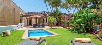 VILLA WITH PRIVATE HEATED POOL on BANANA PLANTATION. For Disable bedroom/shower