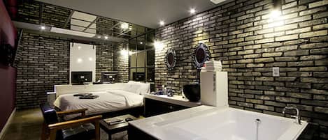 Blackout curtains, free WiFi, bed sheets