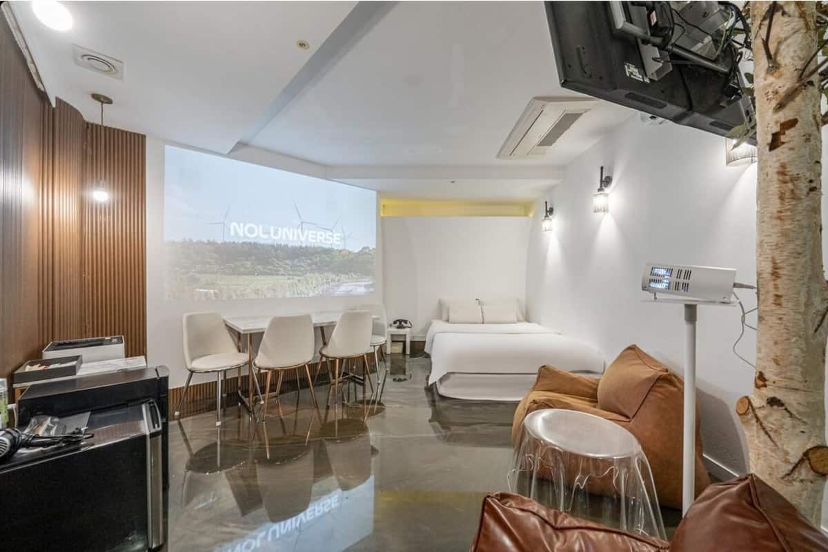 Habitación familiar doble (Santorini) | Cortinas opacas, wifi gratis, ropa de cama
