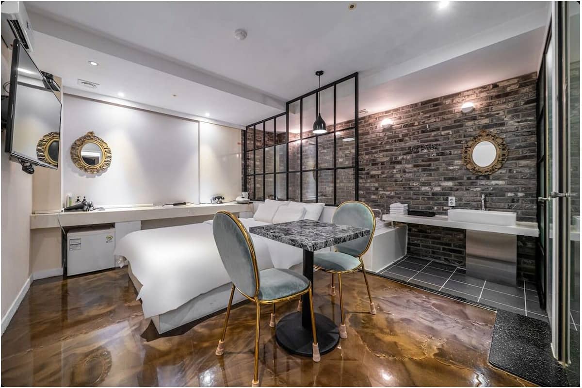 Habitación Business doble (Plein) | Cortinas opacas, wifi gratis, ropa de cama