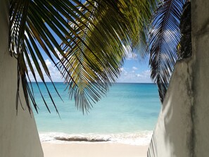 Beach nearby, beach towels - Spacious Air Conditioned 4 bed detached house near Miami Beach (Oistins)