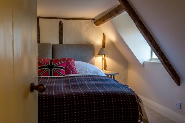 1 chambre, fer et planche à repasser, accès Internet