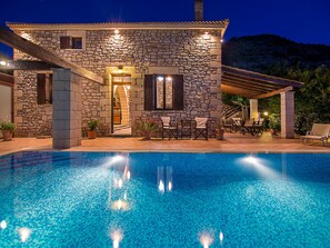 Pool - FALASARNA VILLAS "Villa Chrisanthi" (Kisamos)