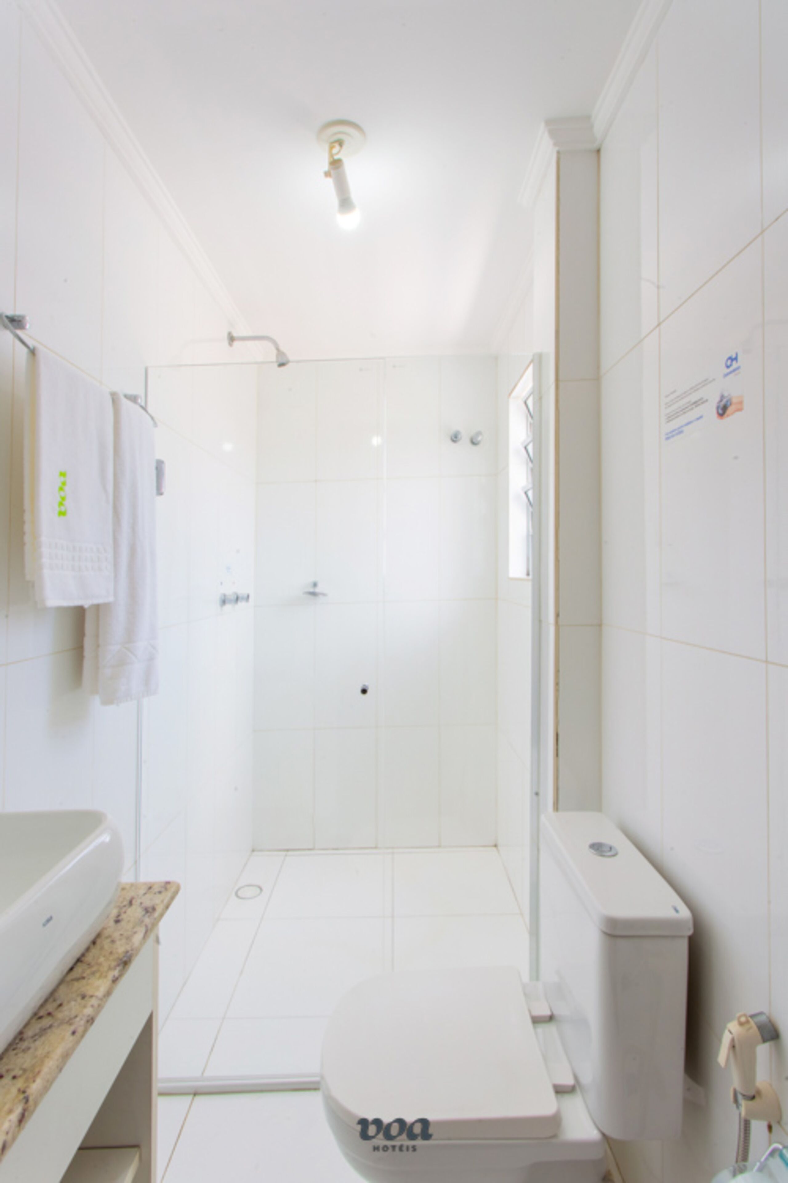 standard twin room | bathroom | shower, free toiletries, hair dryer, bidet