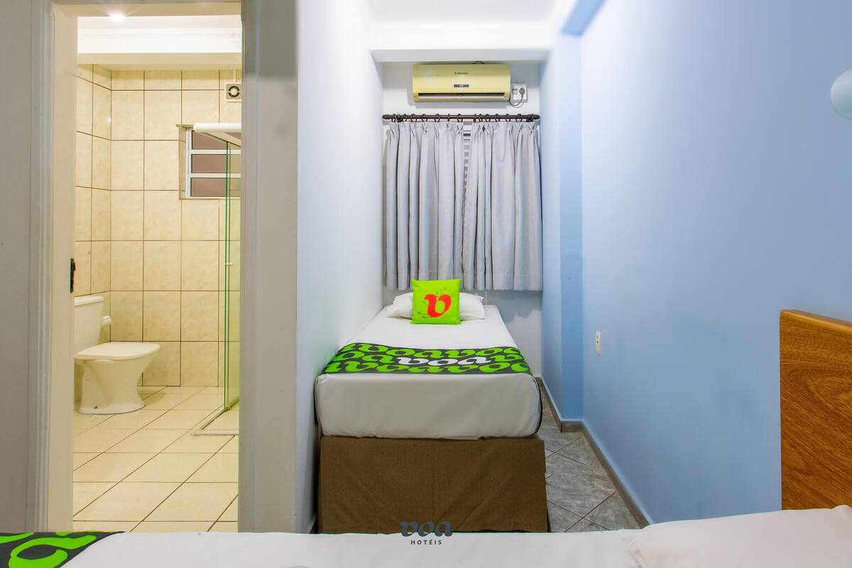 Minibar, desk, free WiFi, bed sheets