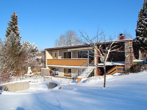 Ferienwohnung mit Terrasse und Grillinsel