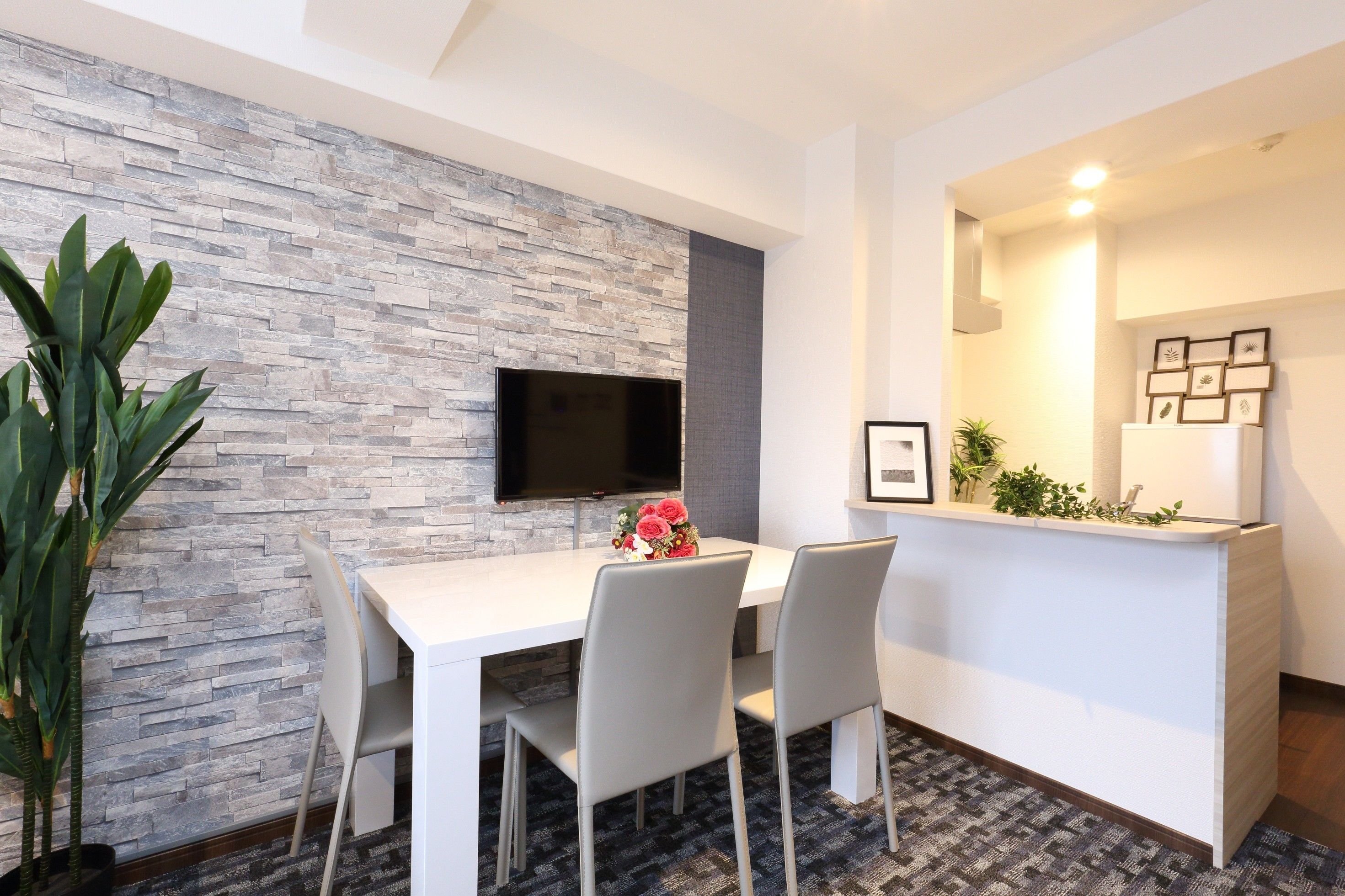 soundproofing, iron/ironing board, free wifi