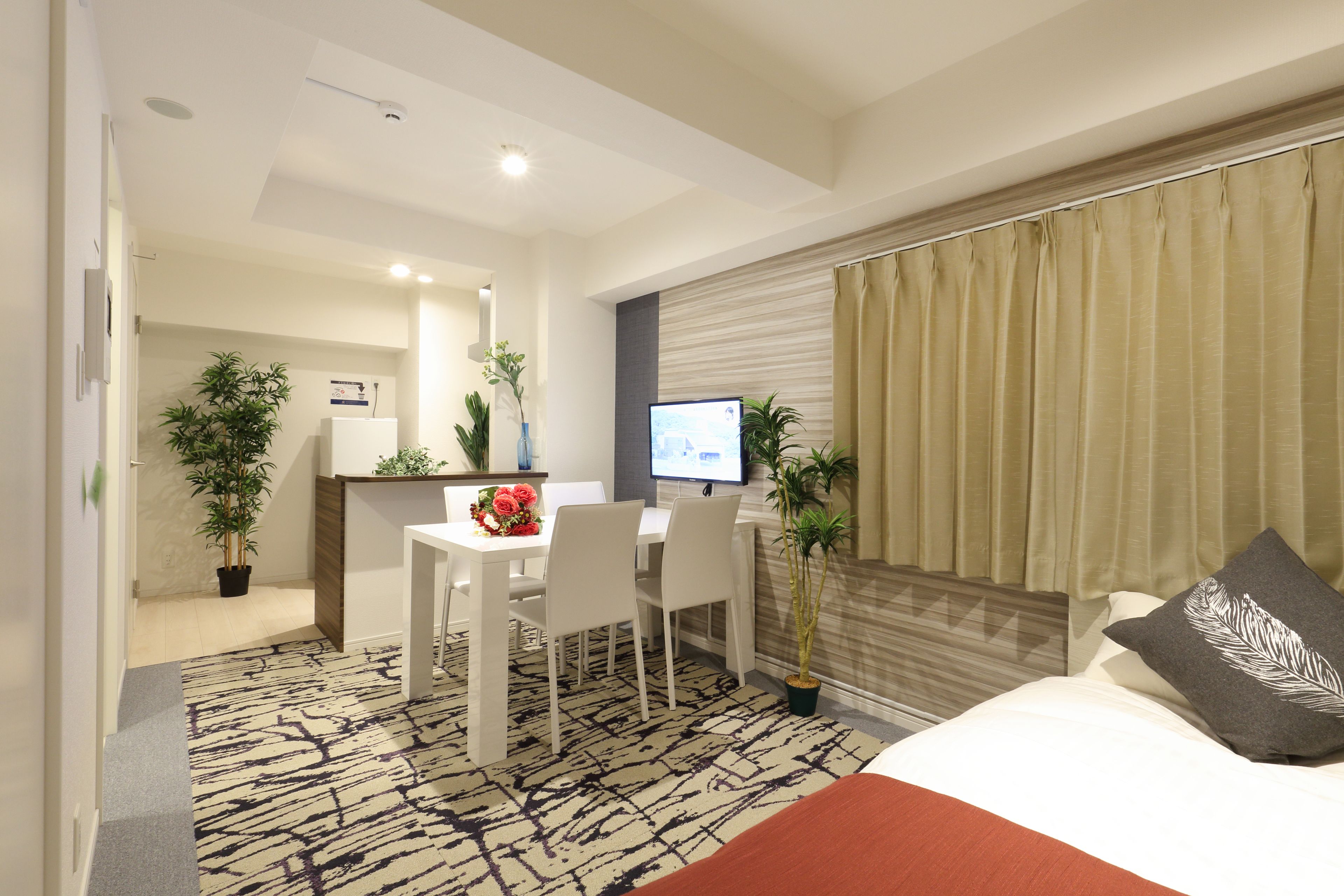 soundproofing, iron/ironing board, free wifi