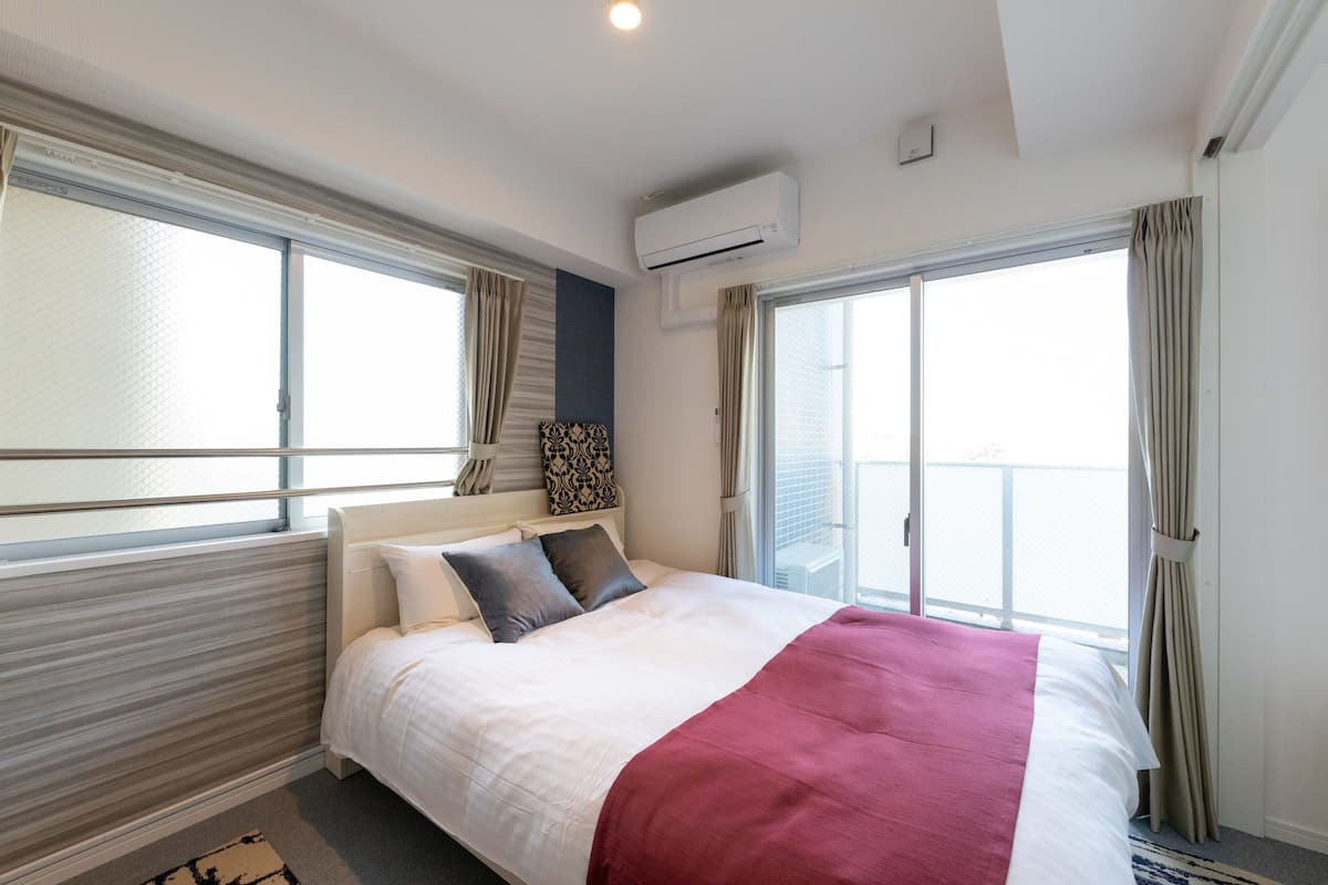 grand room | soundproofing, iron/ironing board, free wifi