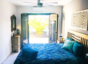 3 bedrooms, in-room safe, iron/ironing board, free WiFi