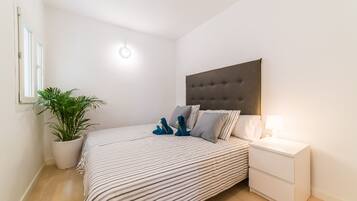 2 chambres, fer et planche Ă repasser, Wi-Fi gratuit, draps fournis