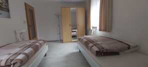 2 habitaciones, wifi gratis, ropa de cama y acceso para silla de ruedas 
