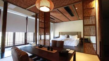 Suite | Skrivebord, blendingsgardiner og wi-fi (inkludert)