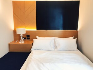 Private Room with Shared Bathroom  - Stay Thapae Hostel (Chiang Mai)