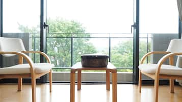 Chăn bông, két bảo mật tại phòng, trang trí khác biệt, màn/rèm cản sáng