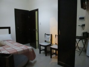 Standard Double Room | Free WiFi, bed sheets