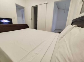 Deluxe-chalet | Minibaari, silitysrauta/-lauta, ilmainen Wi-Fi, vuodevaatteet
