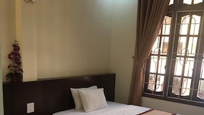 Unclassified image, 3 of 36, button - Ho Tay hotel (Bai Chay)