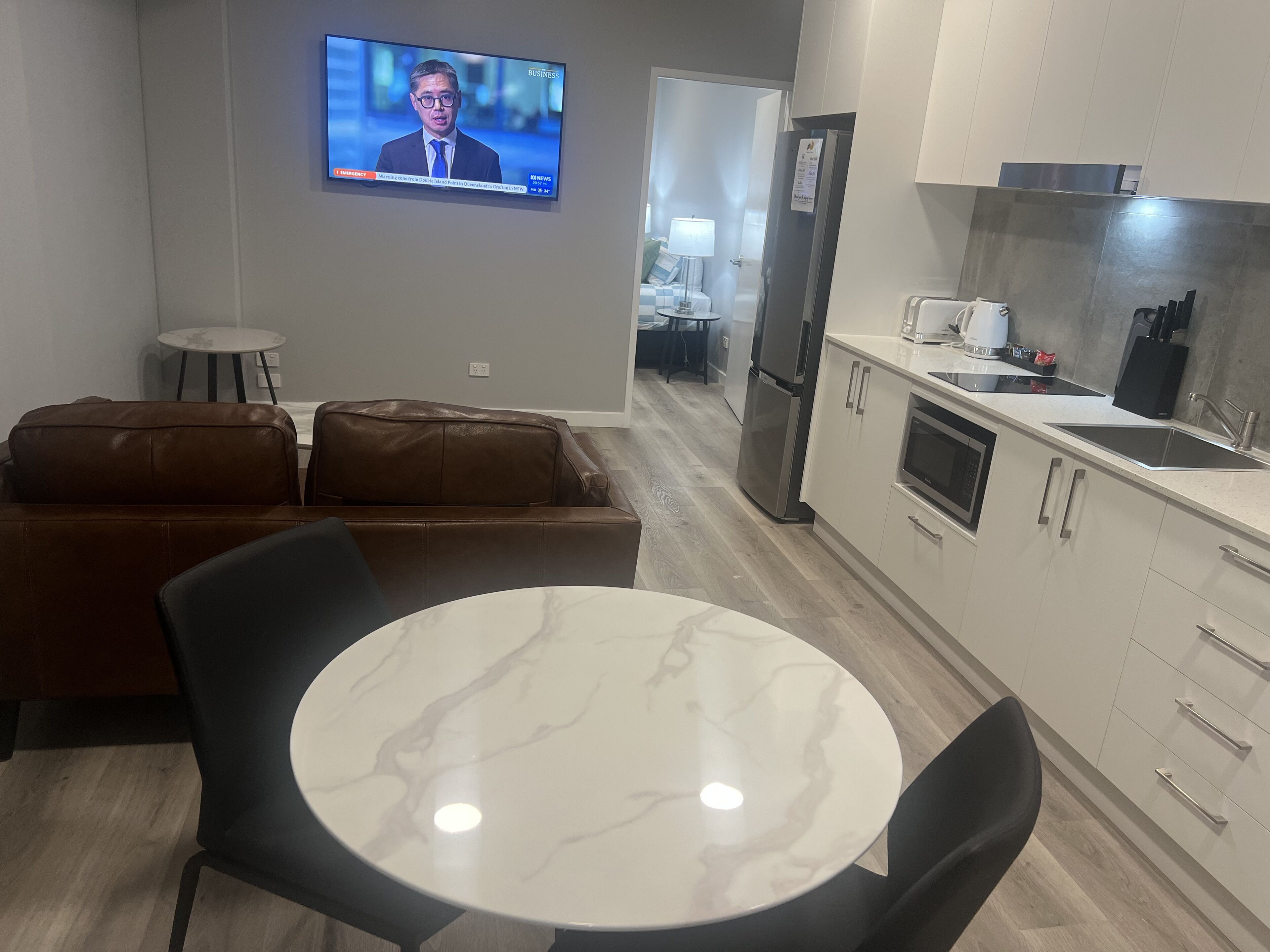 Standard Apartment | In-room dining