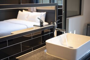 Premium Room | Bathroom sink - No.25 Signature Hotel Daechung (Busan)