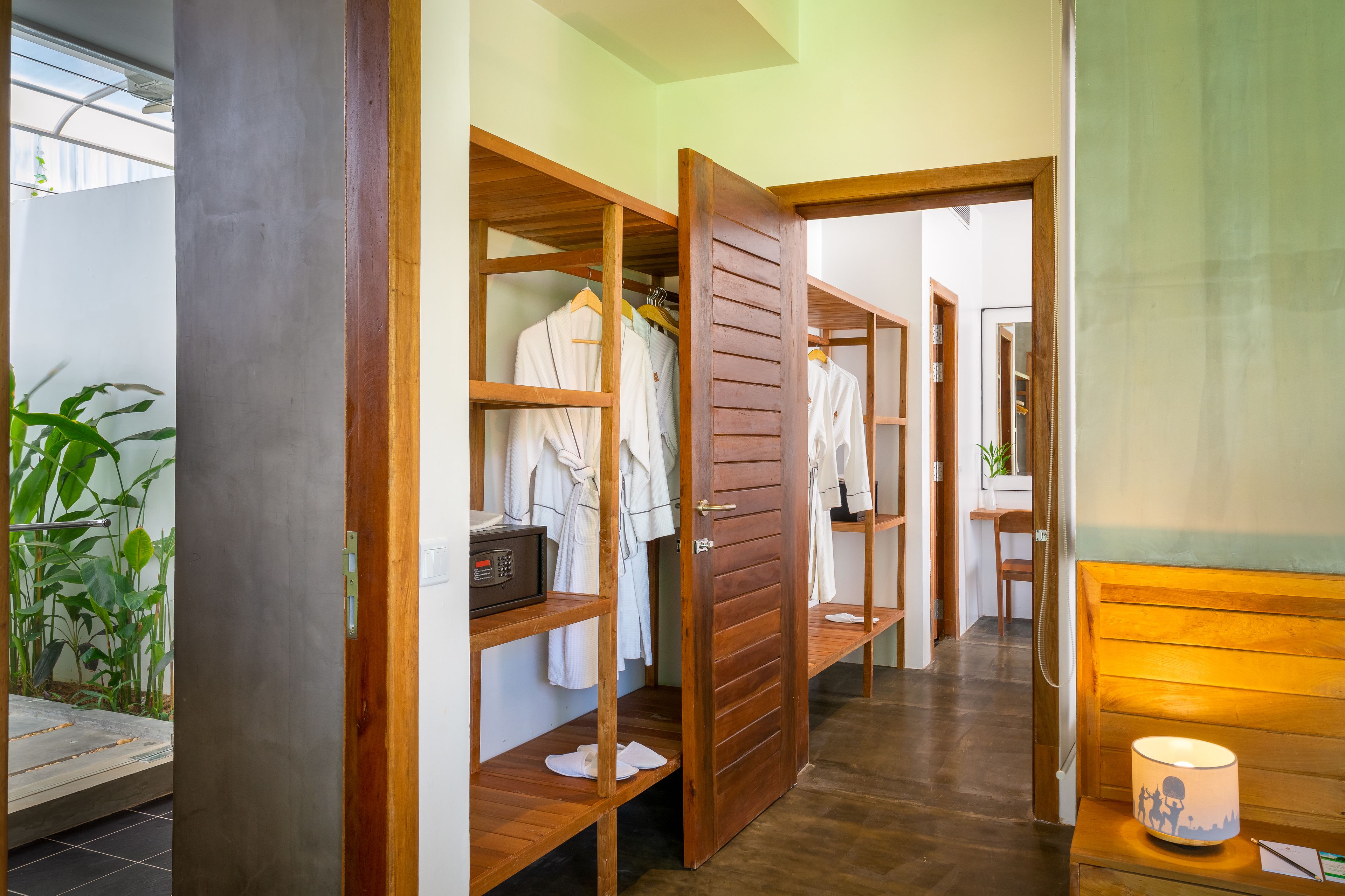 2 bedrooms, egyptian cotton sheets, premium bedding, down duvets