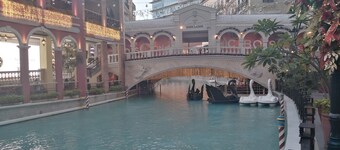 Venice Mall Area McKinley Hill Taguig BGC