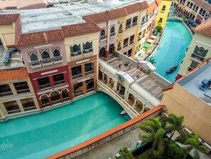 Zimmer (Grand Canal Mall + Special View BGC) | Ausblick vom Zimmer