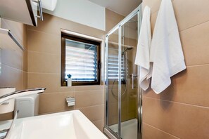 Free toiletries, hair dryer, towels - Villa Allegria (Rovinj)