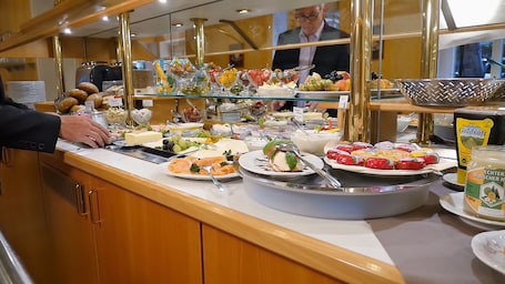 Desayuno buffet incluido todos los días